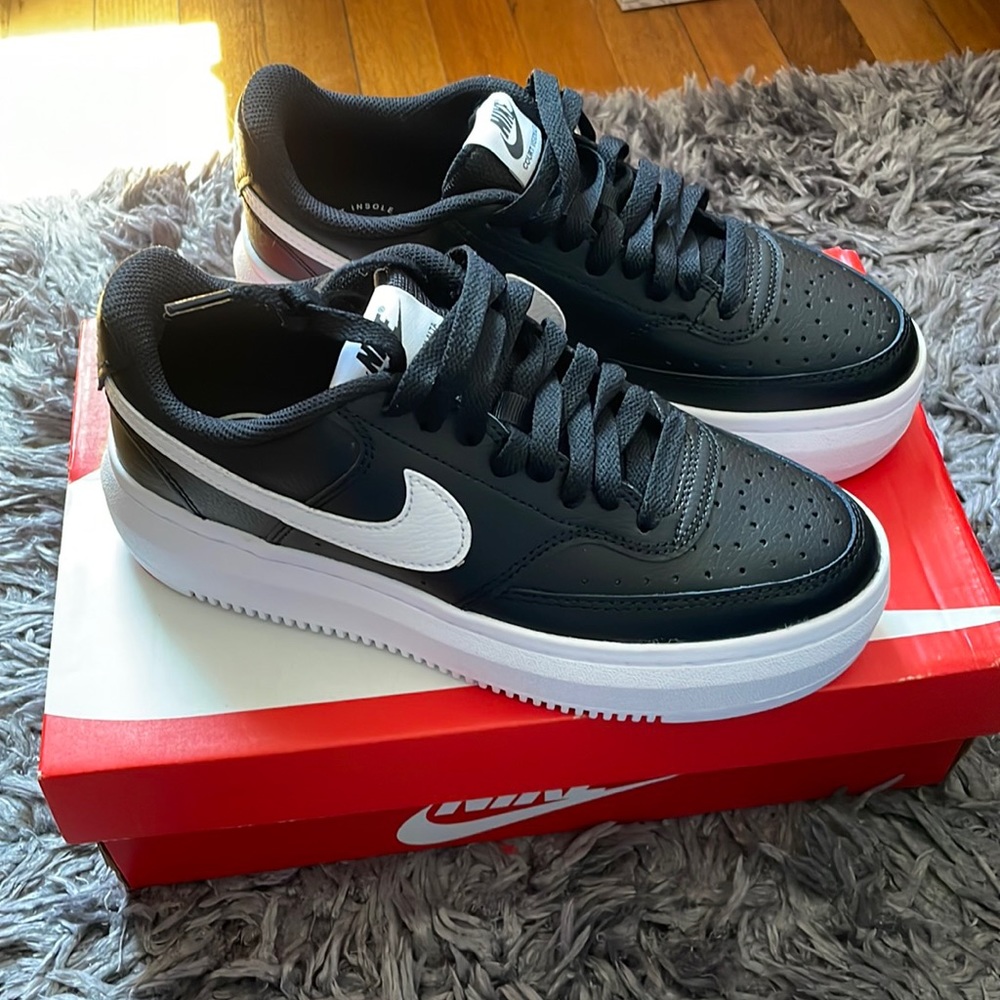 Nike court platform